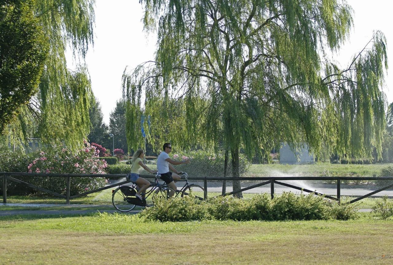 Pini Village Lido Altanea カオルレ エクステリア 写真