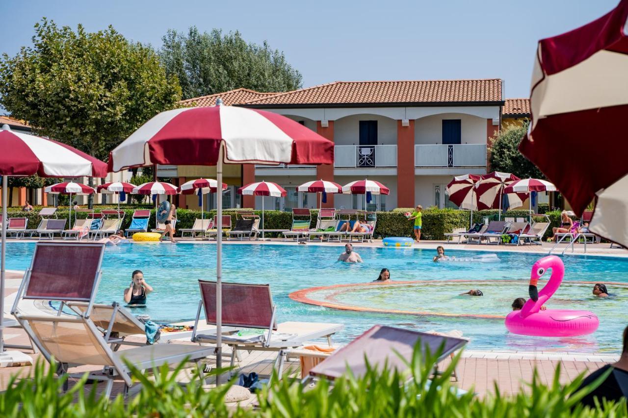 Pini Village Lido Altanea カオルレ エクステリア 写真