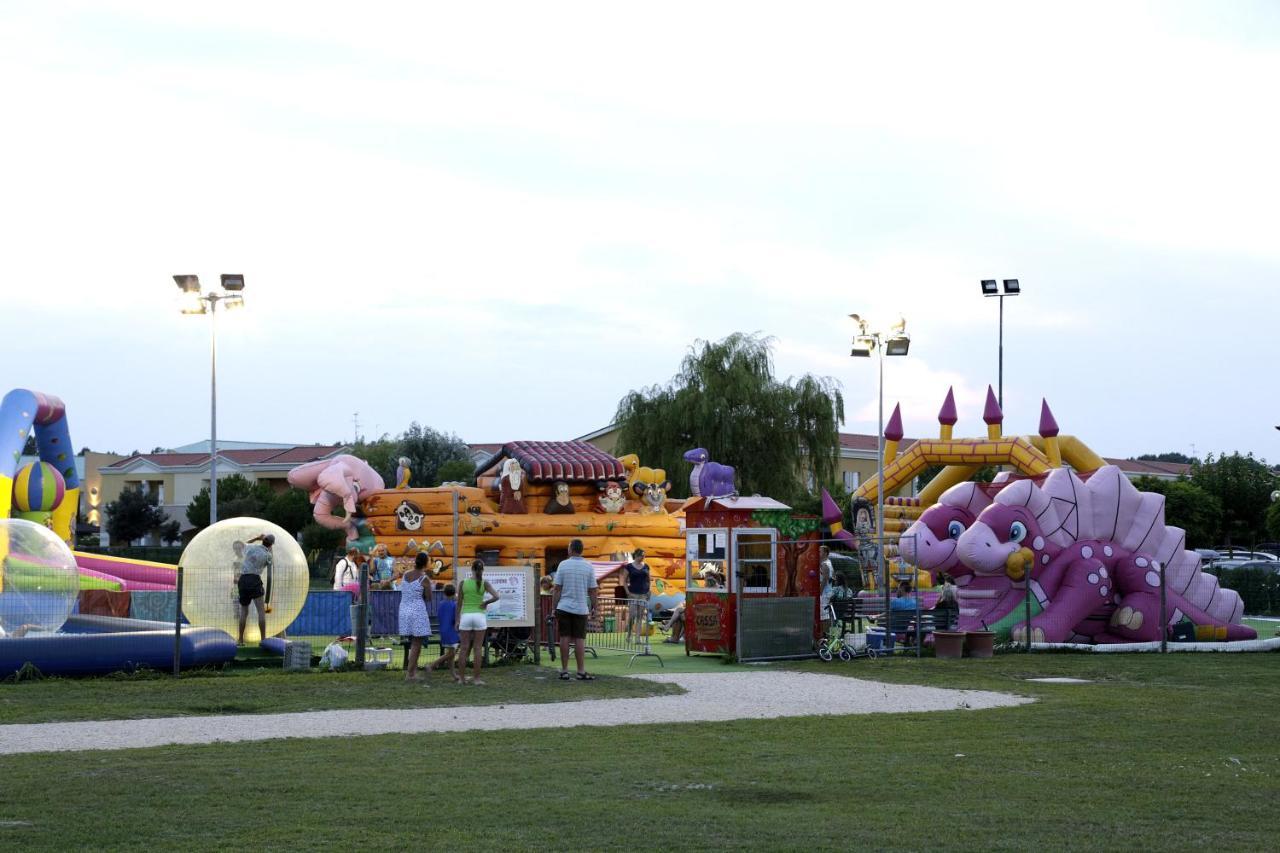 Pini Village Lido Altanea カオルレ エクステリア 写真