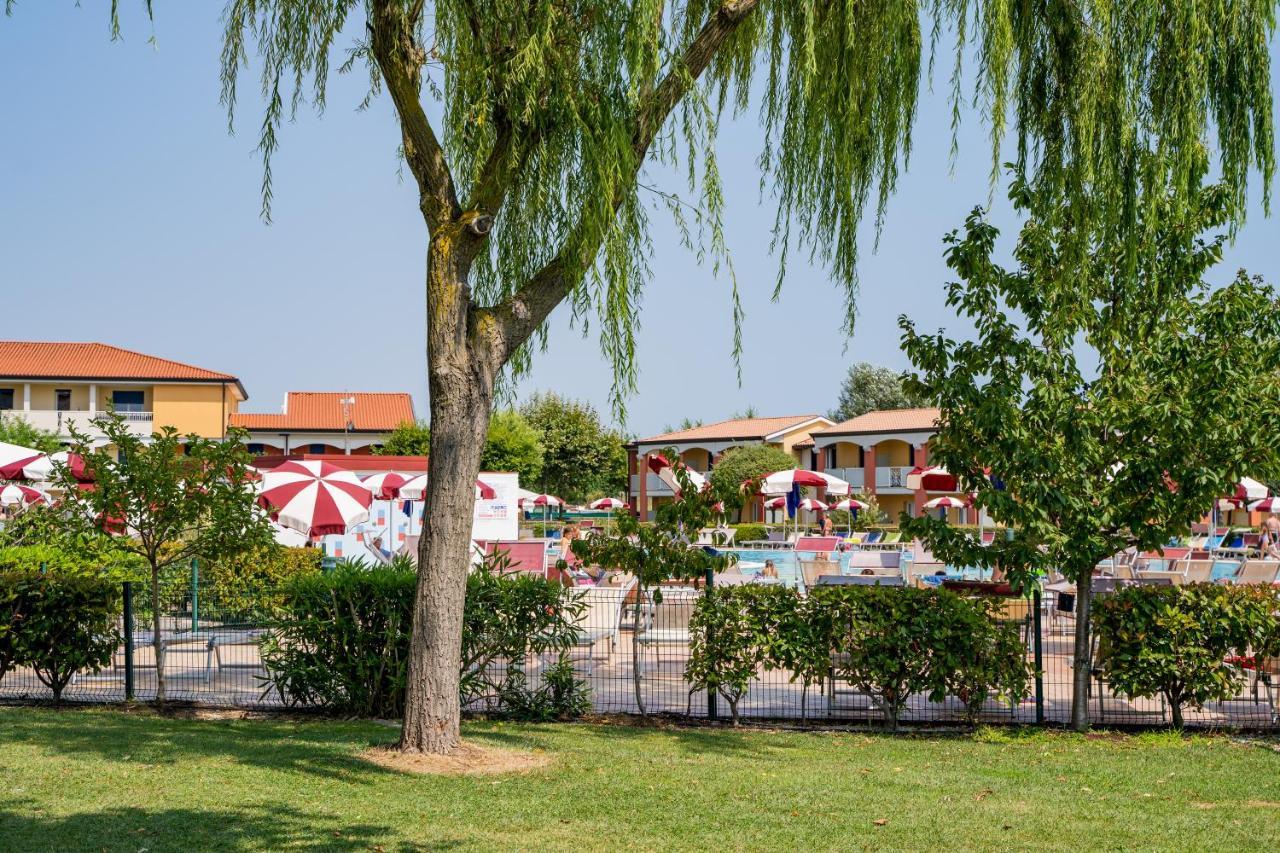 Pini Village Lido Altanea カオルレ エクステリア 写真