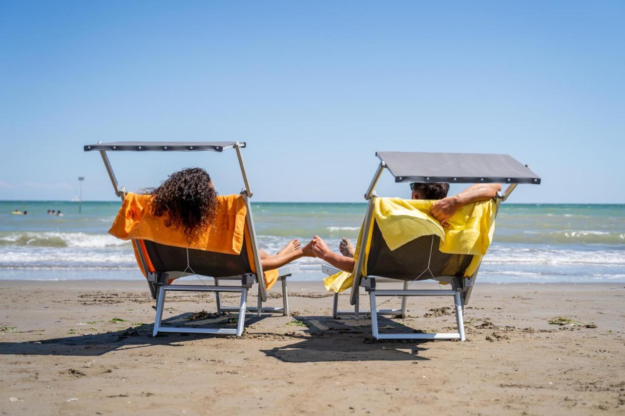 Pini Village Lido Altanea カオルレ エクステリア 写真