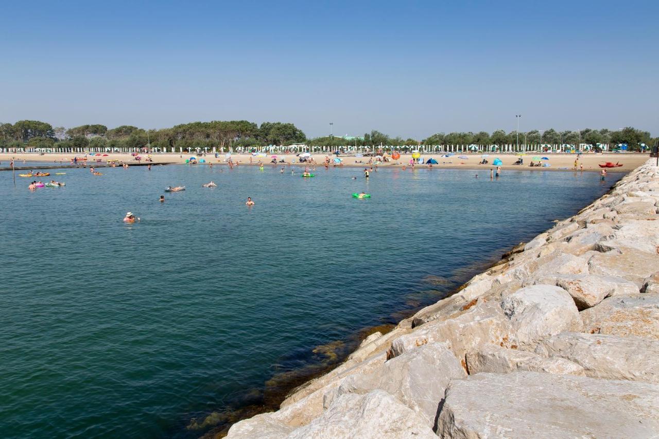 Pini Village Lido Altanea カオルレ エクステリア 写真